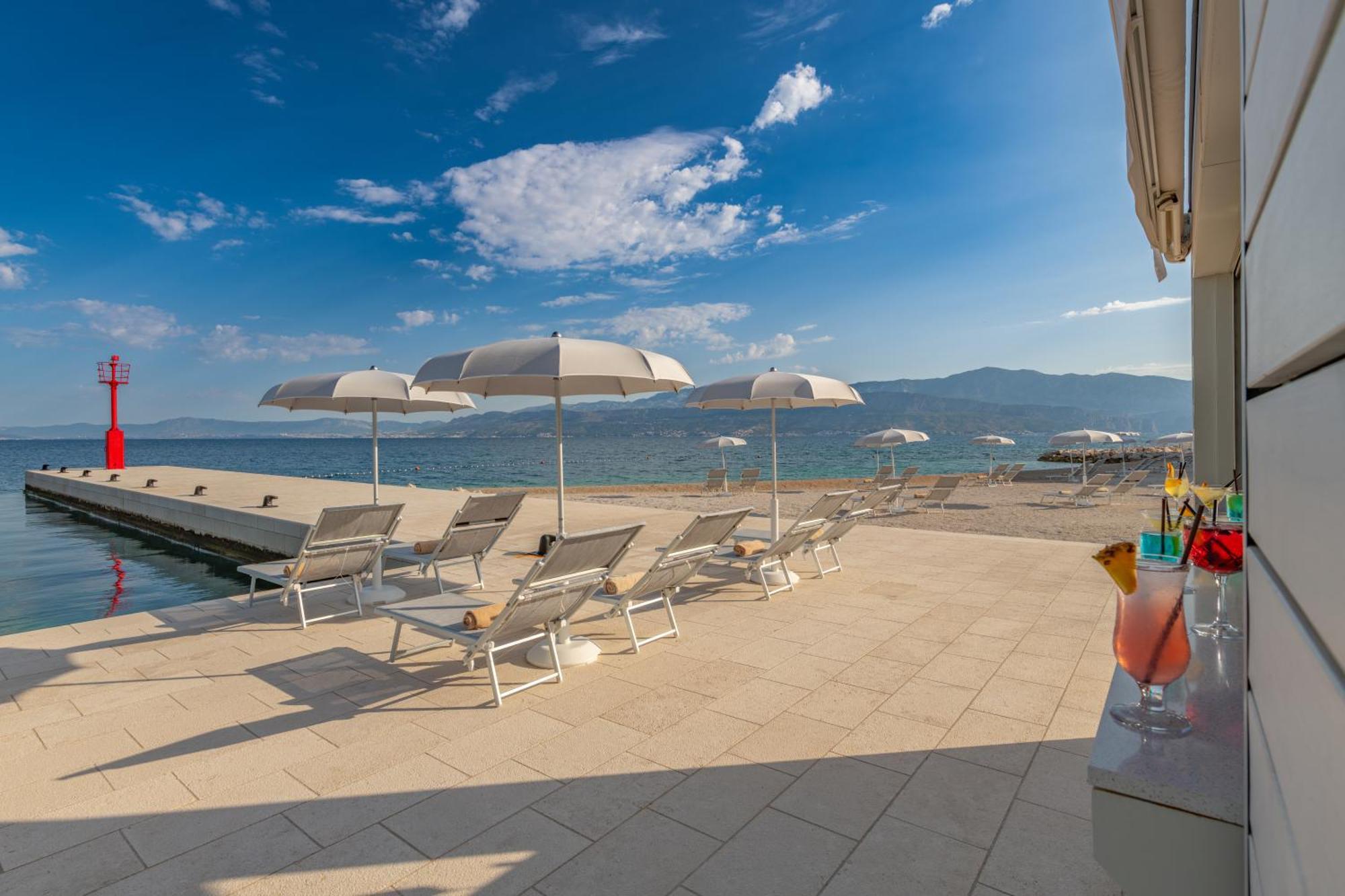 Grand Hotel View Postira Esterno foto